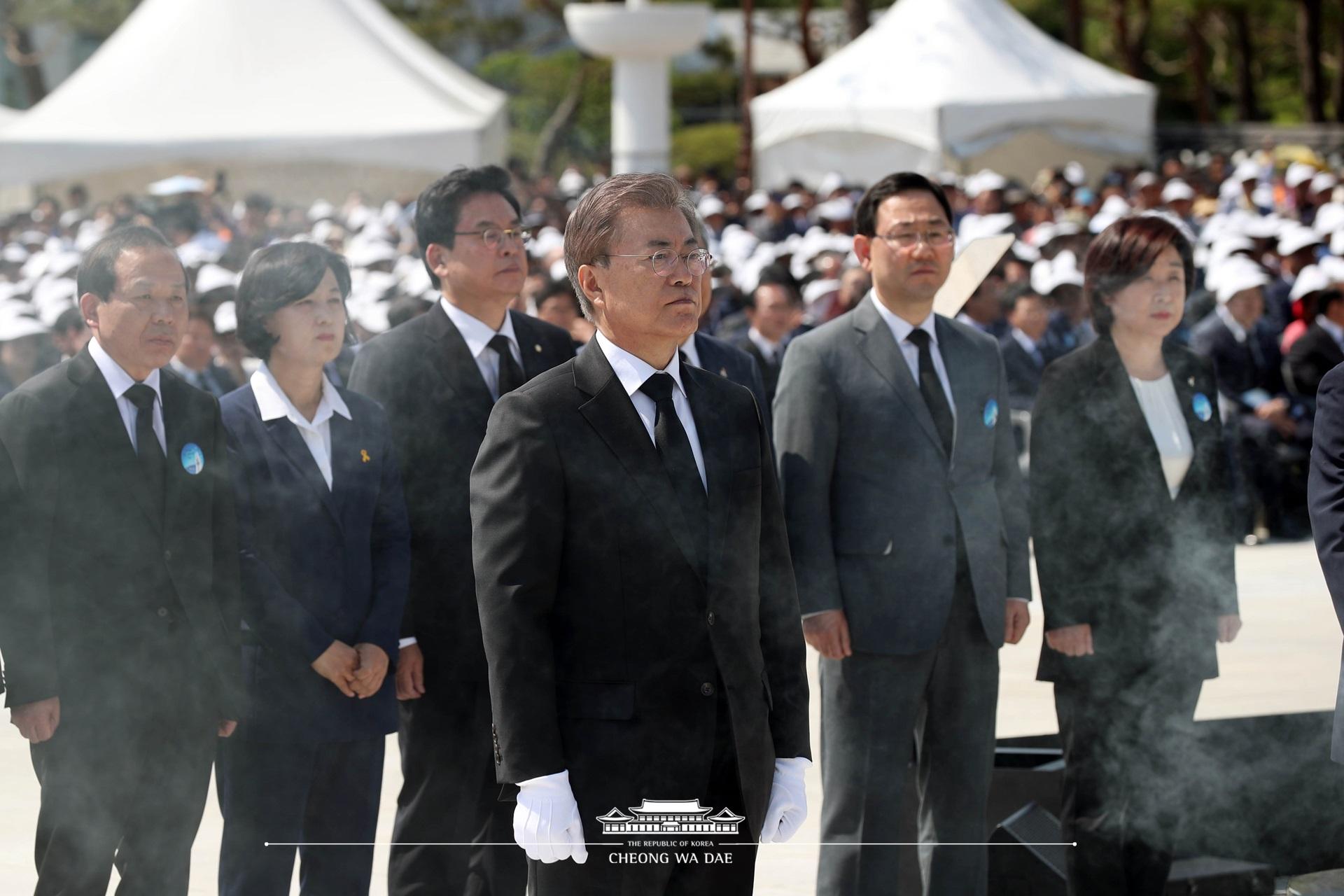 문재인 대통령_37주년5.18기념식_광주5.18 민주묘역