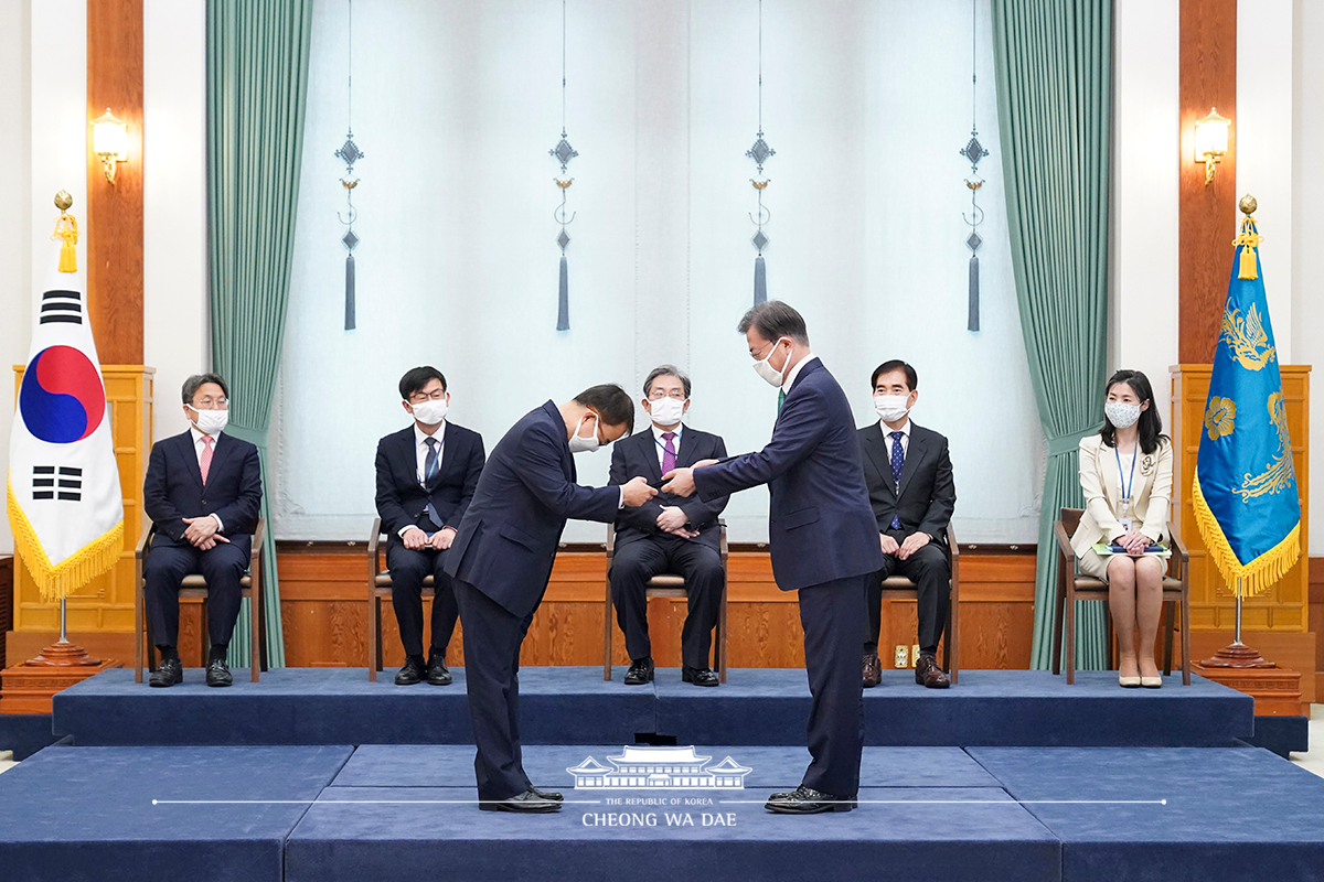 정부위원회 위원장 등 위촉장 수여식