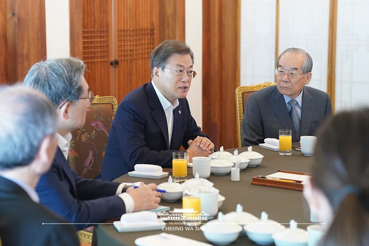 전직 통일부 장관 및 원로 오찬