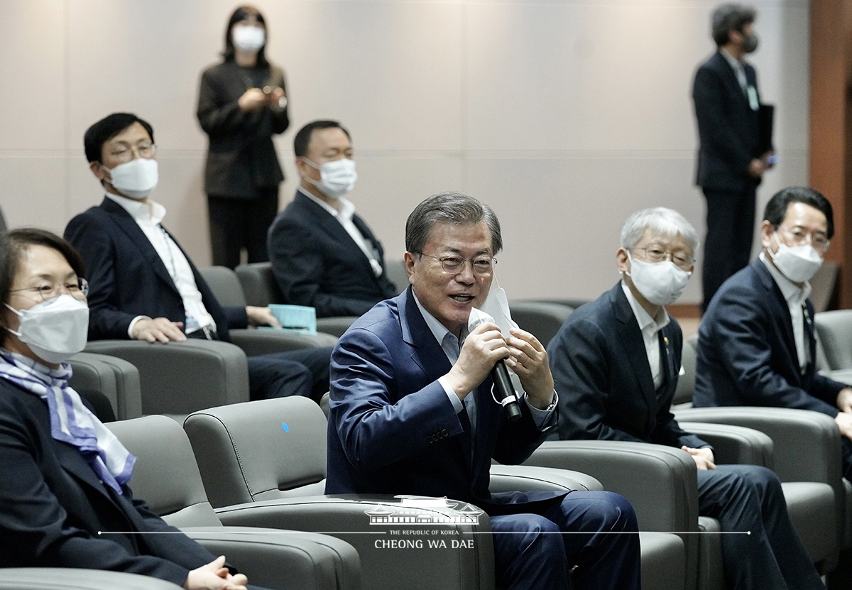 누리호 종합연소시험 참관 및 대한민국 우주전략 보고대회