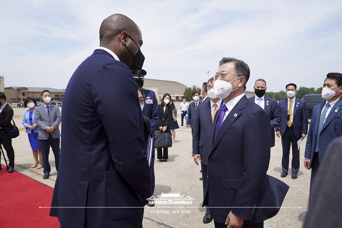 워싱턴 공항 출발 행사