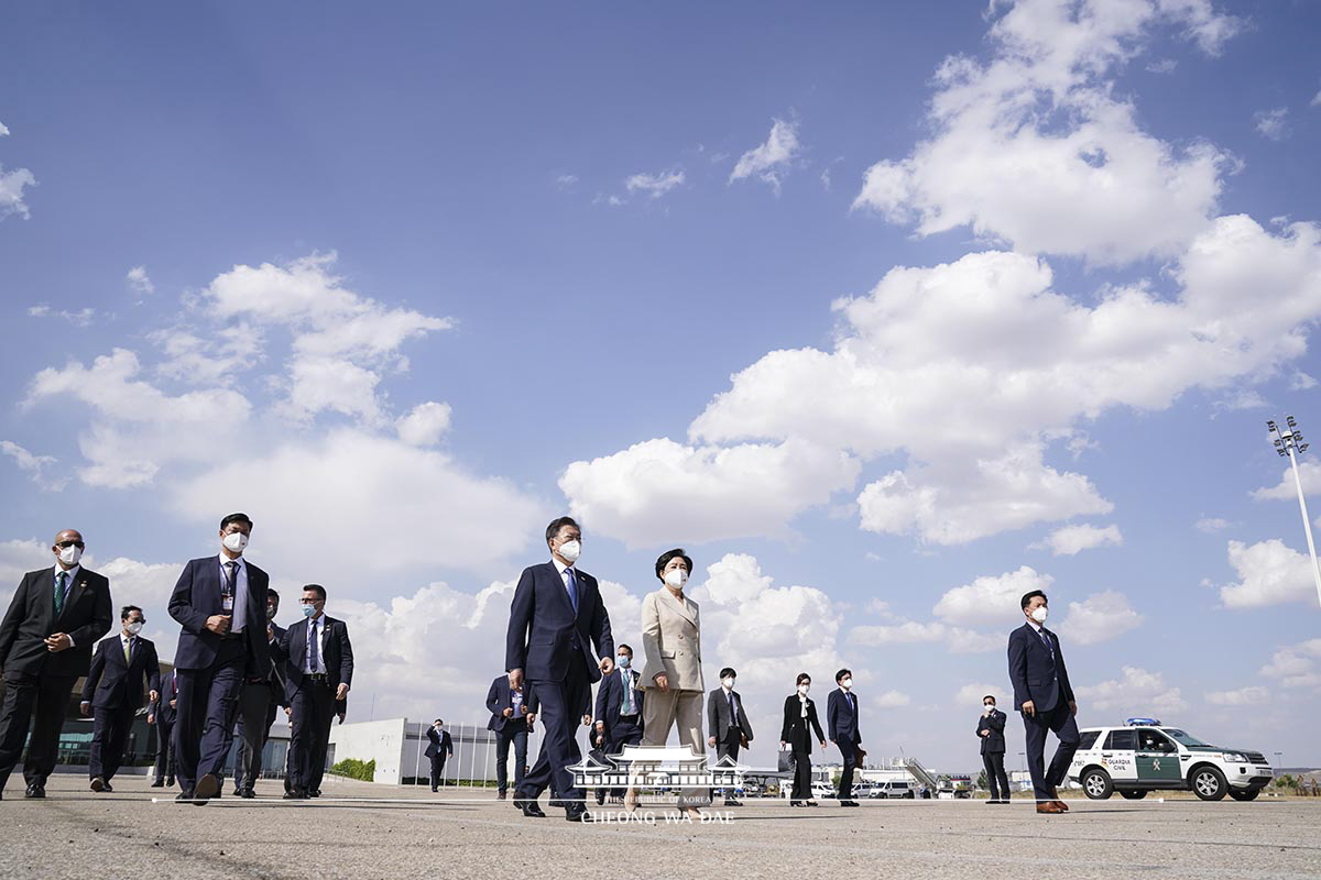 마드리드 공항 출발 행사