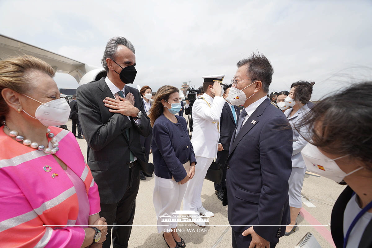 바르셀로나 공항 출발 행사