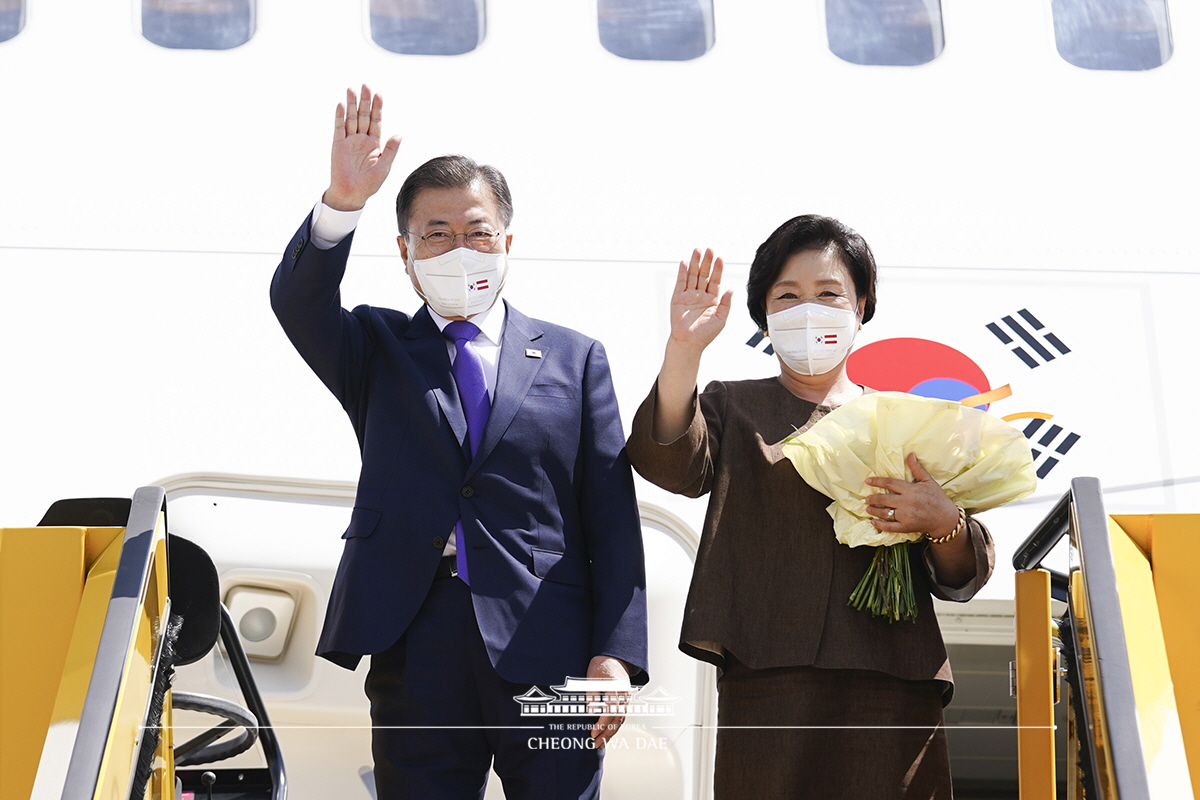 오스트리아 공항 출발 행사