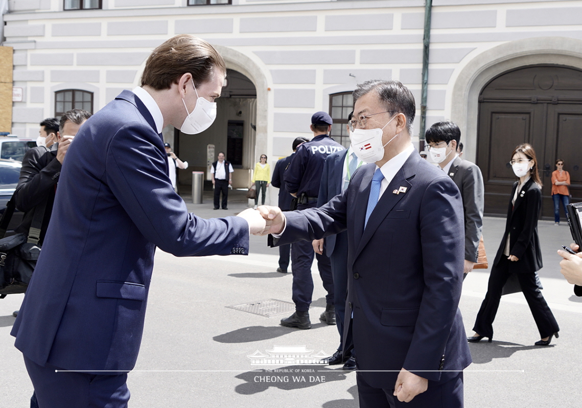 오스트리아 총리 영접 및 사전 환담