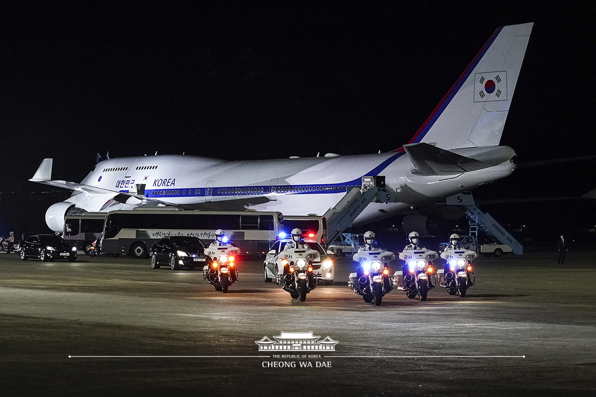 국군 전사자 유해 봉환식