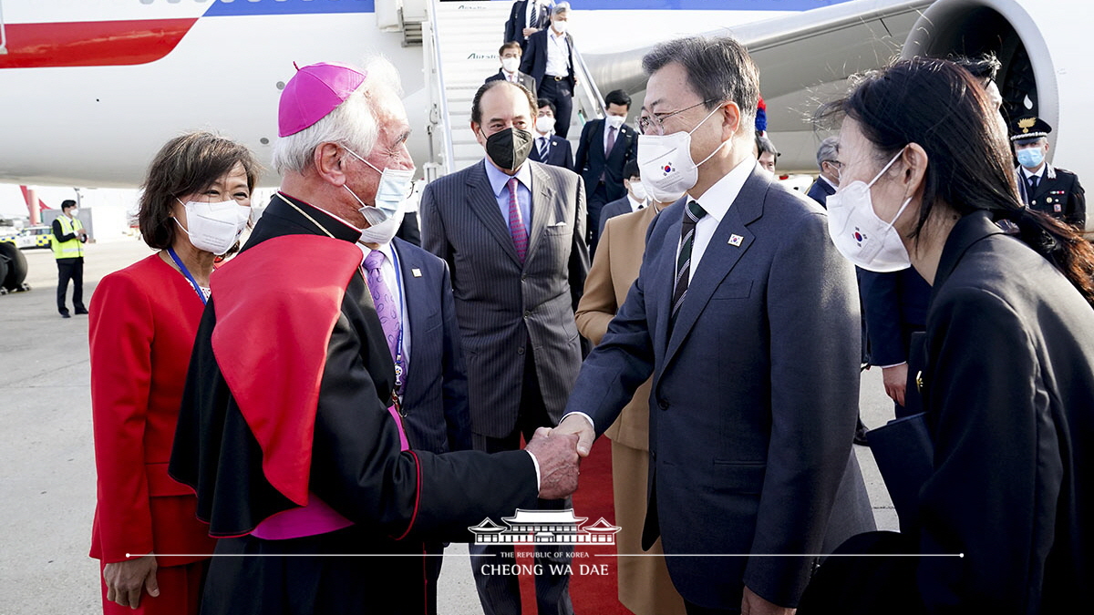 교황청 방문과 G20 정상회의를 위해 로마에 왔습니다 사진