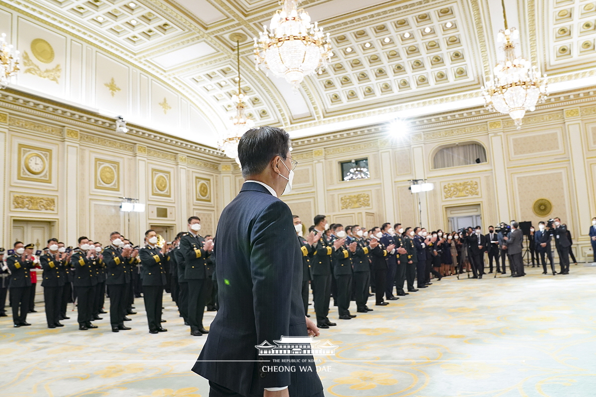 준장 진급자 삼정검 수여식