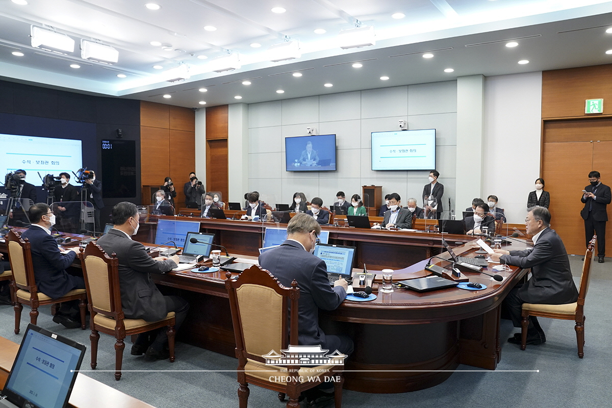 가장 중요한 것은 백신접종이라는 것이 확인되고 있습니다 사진