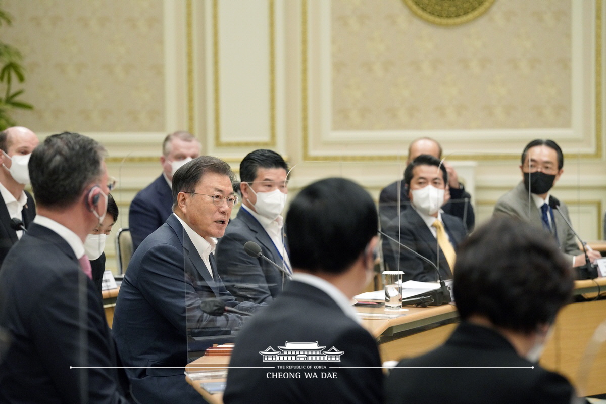 외국인투자 기업인과의 대화 일정 관련 박경미 대변인 브리핑 사진