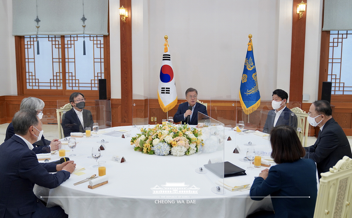 한국판 뉴딜 격려 오찬 간담회 말씀 사진