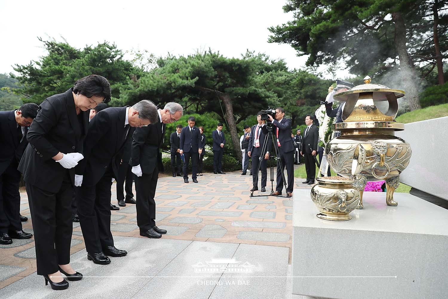 김대중대통령 묘소 참배