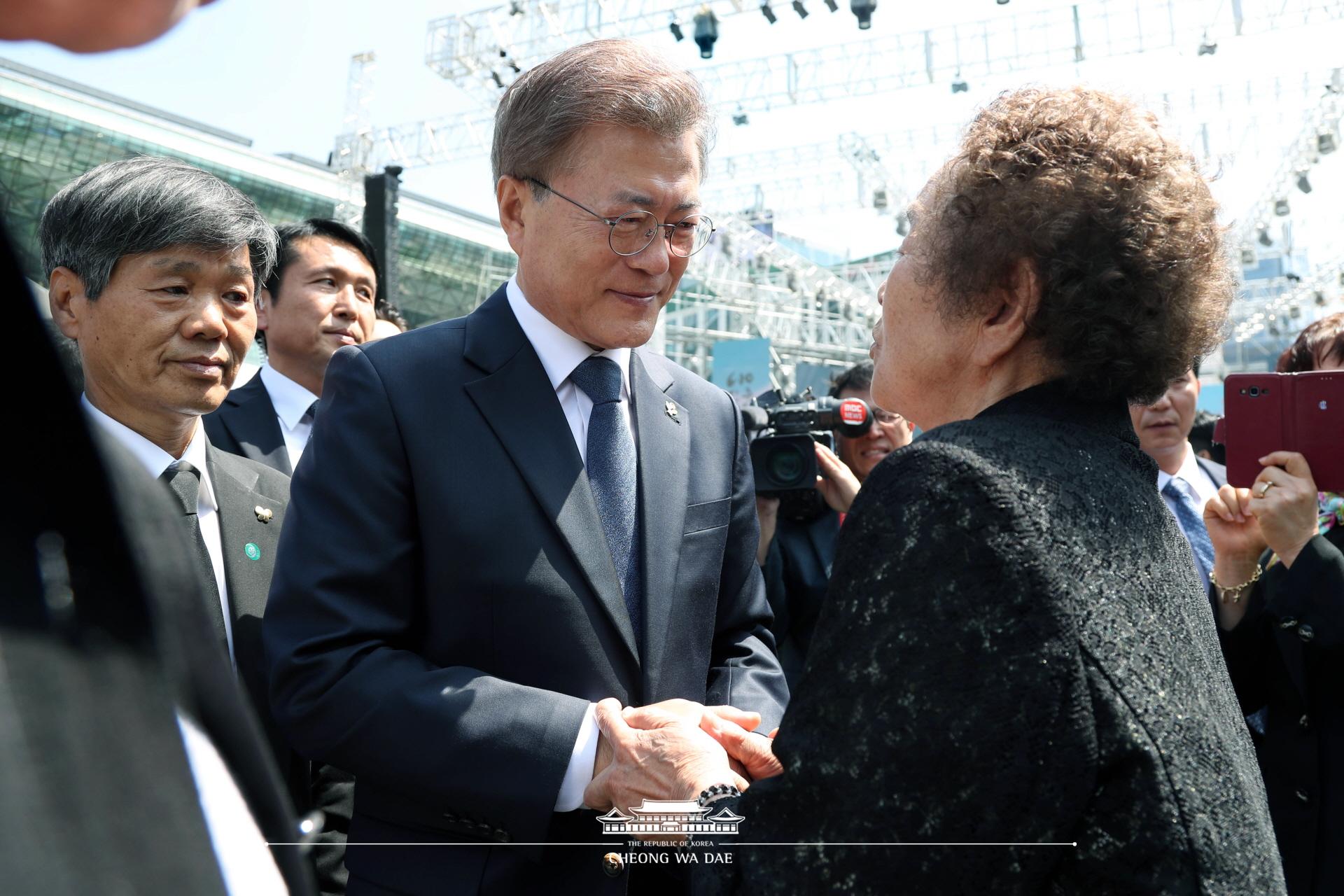 문재인 대통령_6·10민주항쟁 기념식