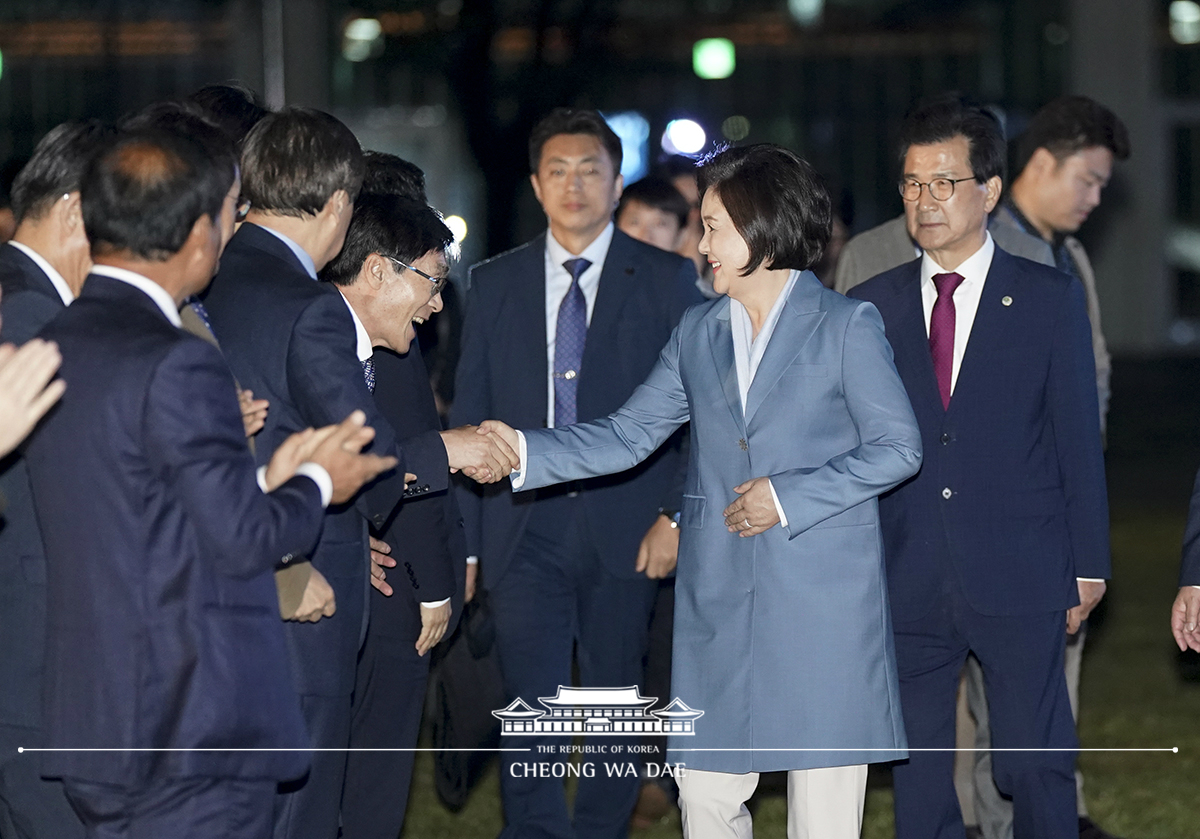 김정숙 여사, ‘청주공예비엔날레’ 전야제 참석