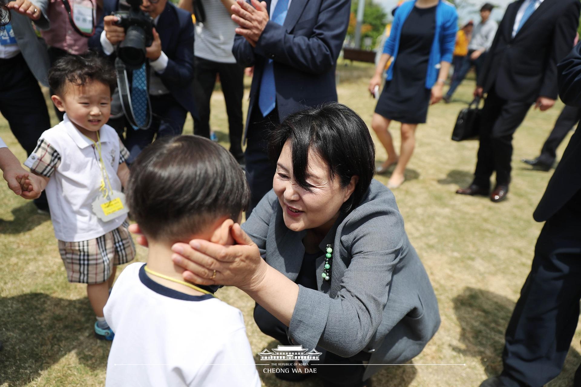 김정숙 여사_효령노인복지타운