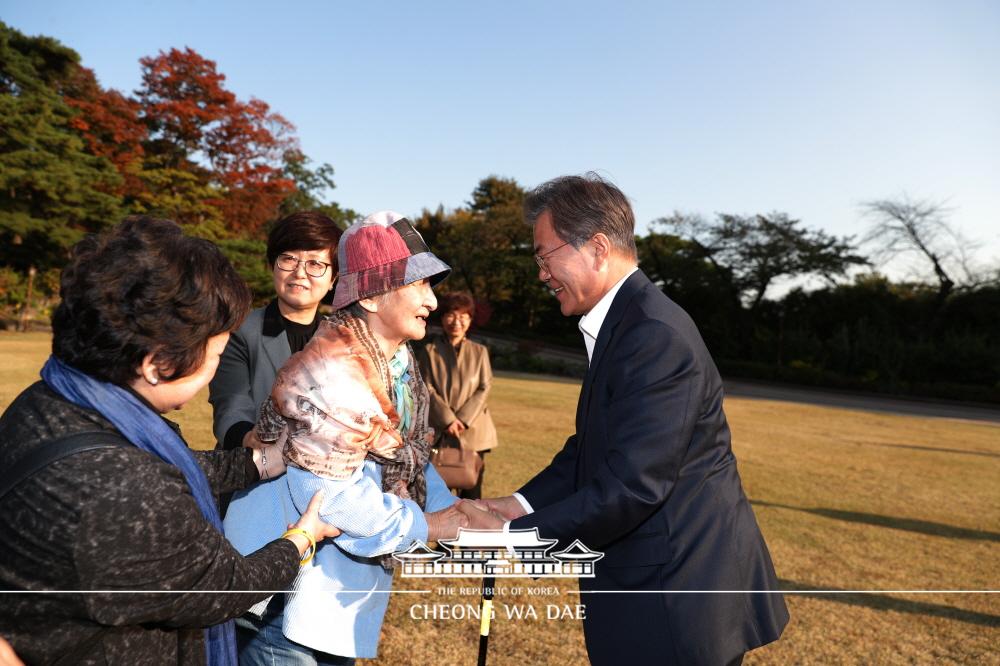 여성운동의 대모, 이효재 선생님과 대통령 부부의 만남