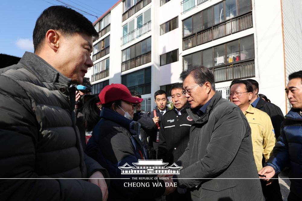 포항 지진피해 현장 점검(대성아파트)