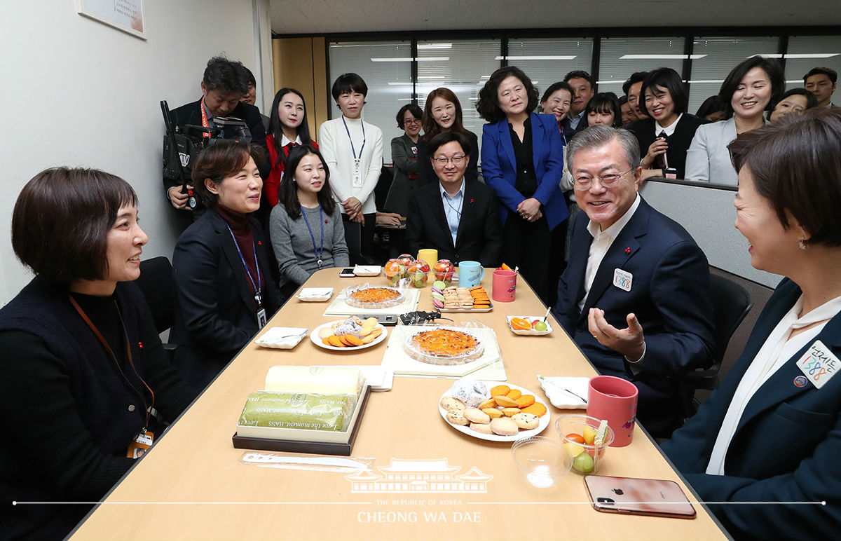 여성가족부 직원 격려 방문