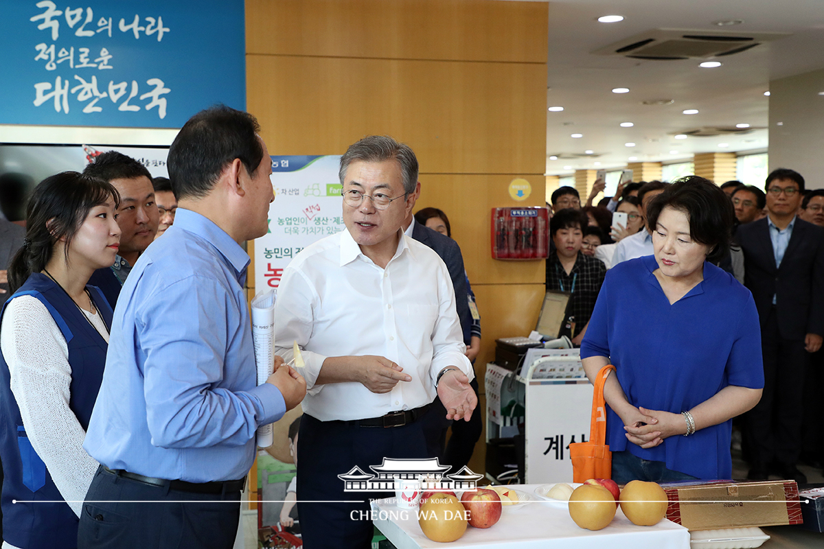 추석맞이 농수산물 직거래 장터 방문