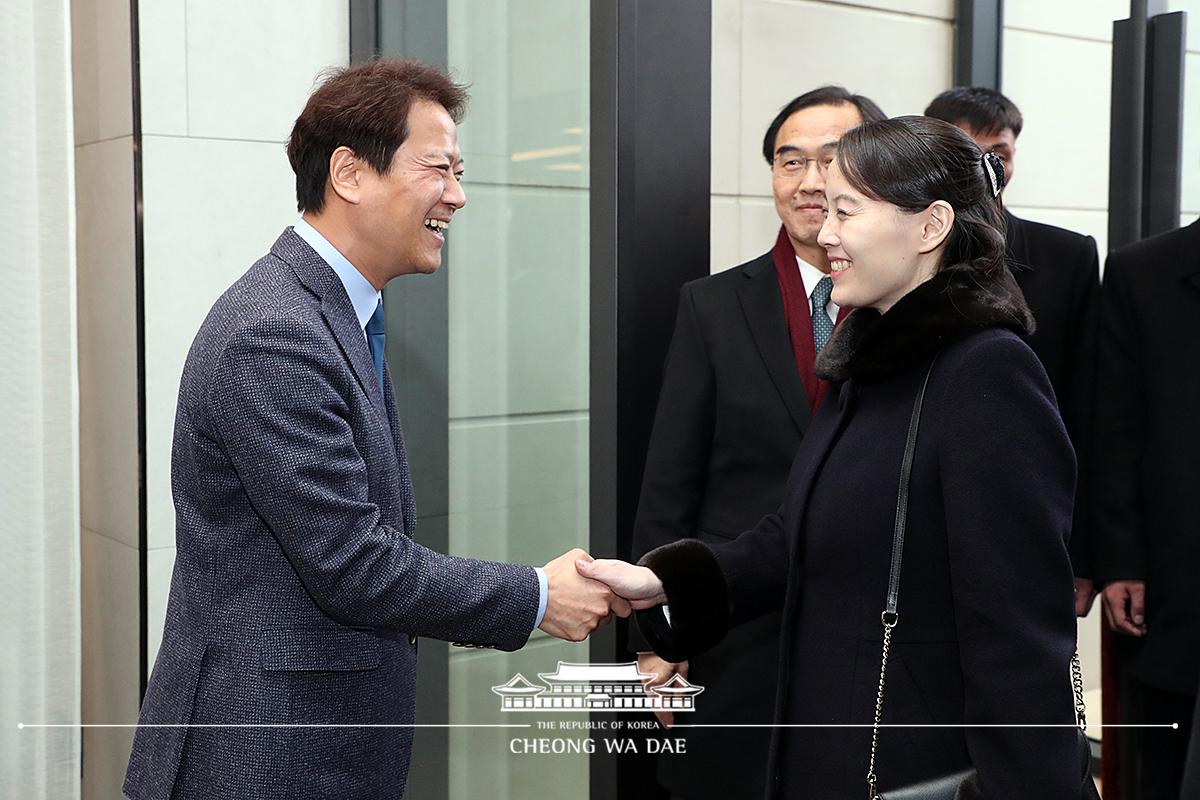 임종석 대통령 비서실장, 북측 대표단과 만찬