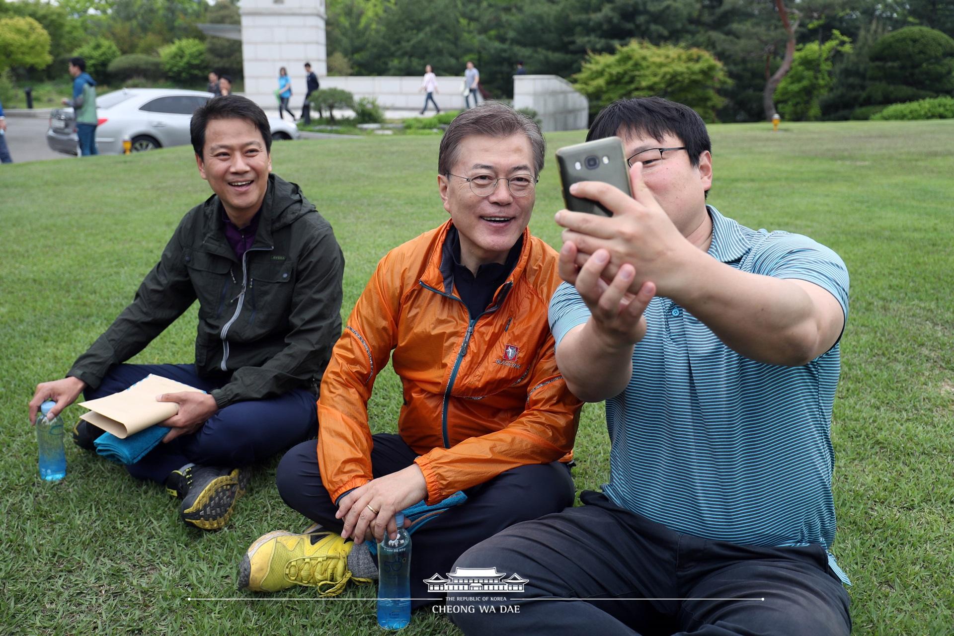 문재인 대통령_선대위마크맨과의 산행