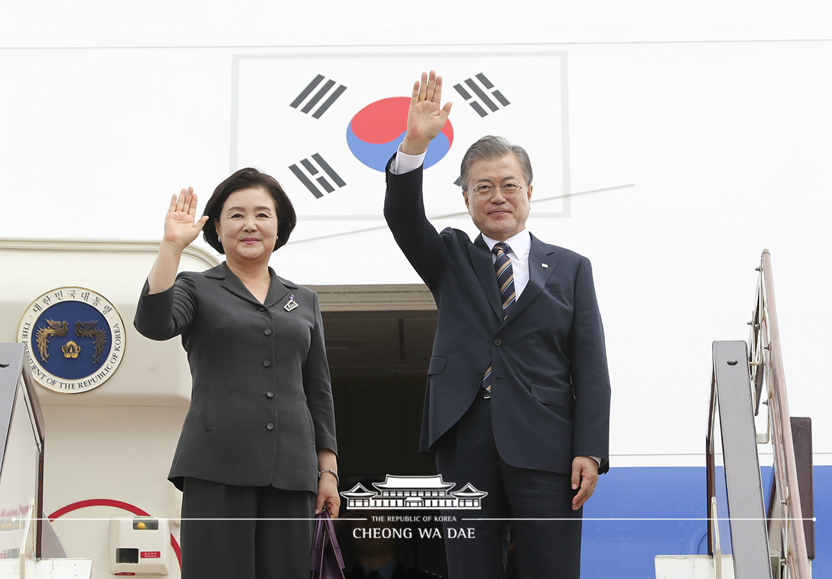 미얀마 네피도 공항 출발 행사