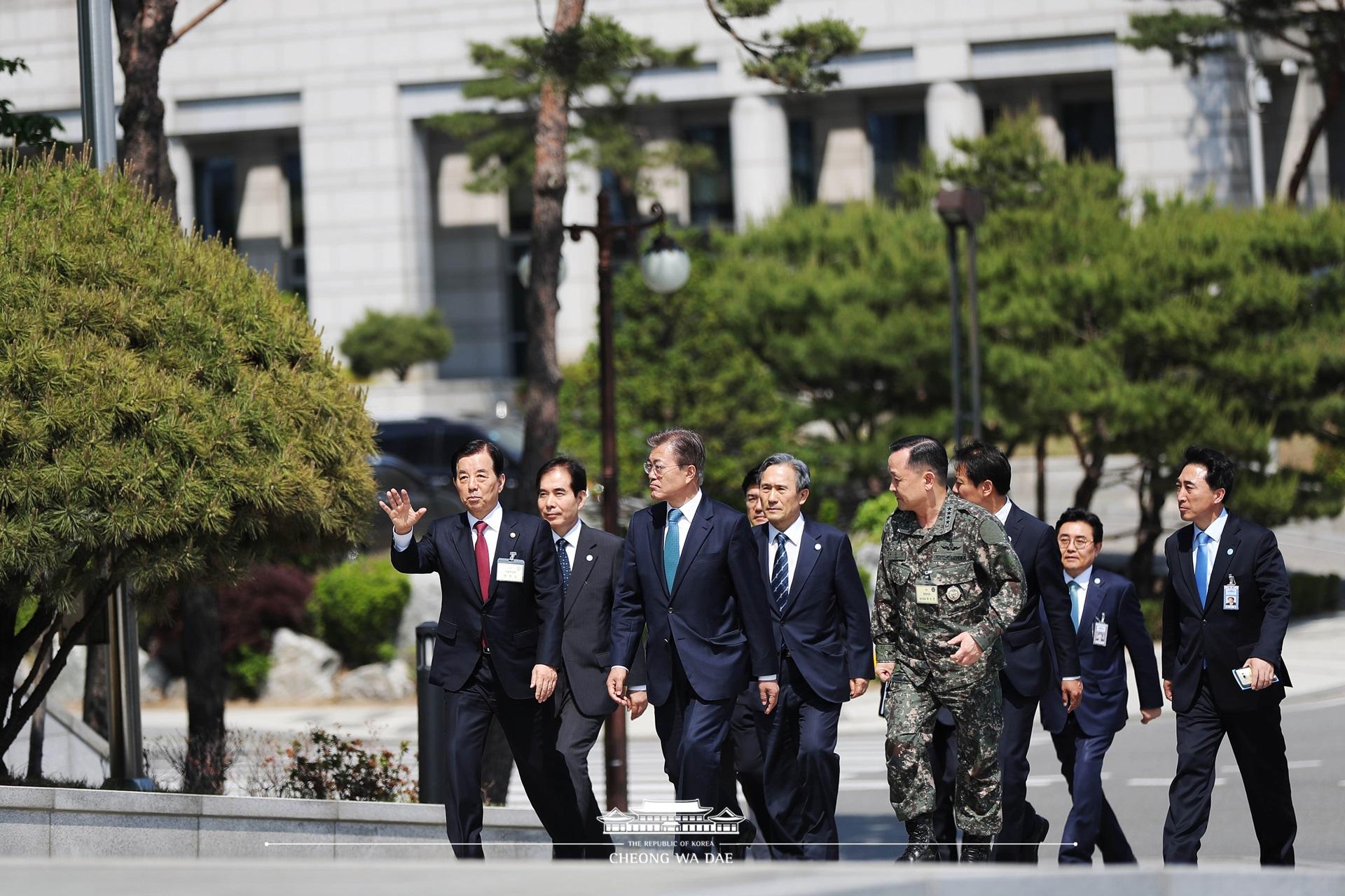 문재인 대통령_국방부 및 합참방문