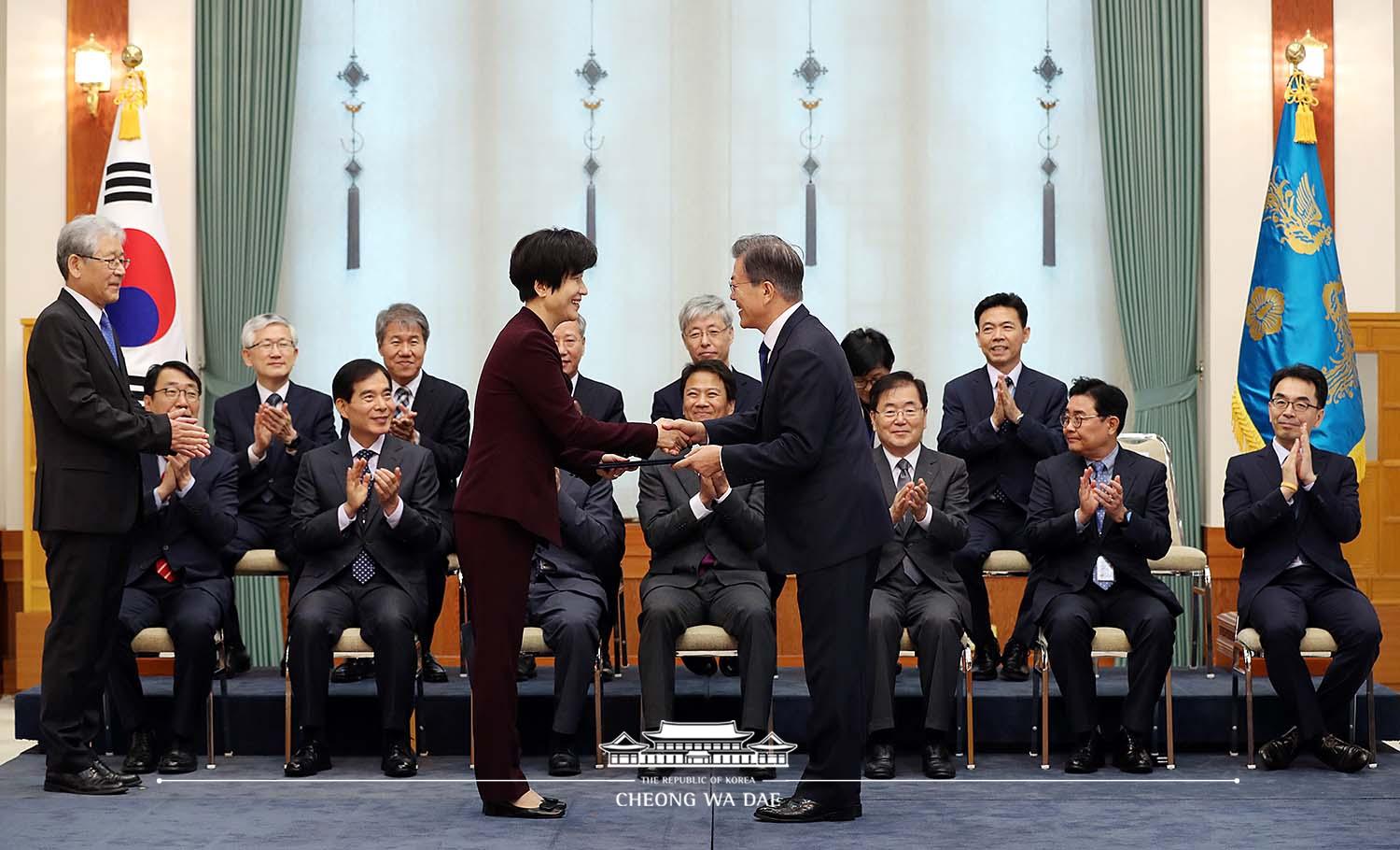 신임 고용노동부장관 임명장 수여식