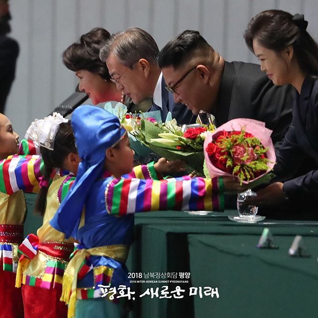 15만 평양 시민 앞에 외쳤습니다