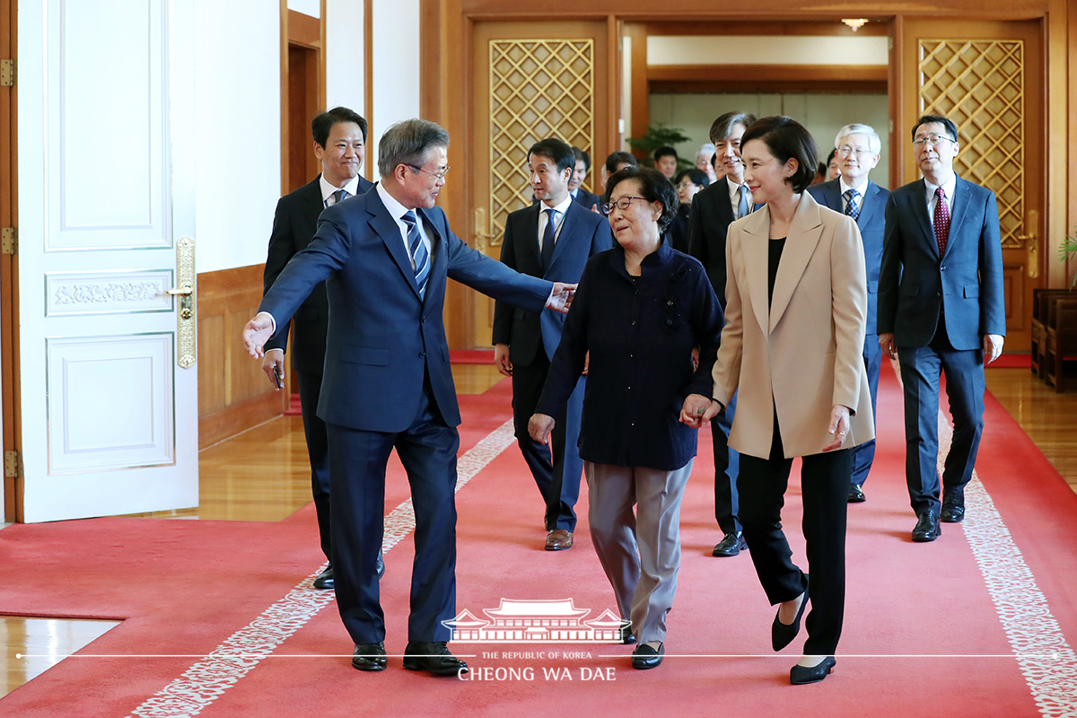 신임 사회부총리 겸 교육부 장관 임명장 수여식