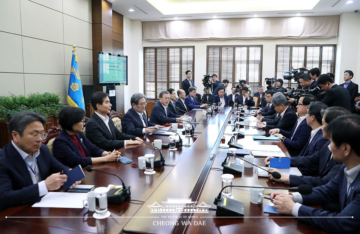 대통령 주재 수석보좌관회의