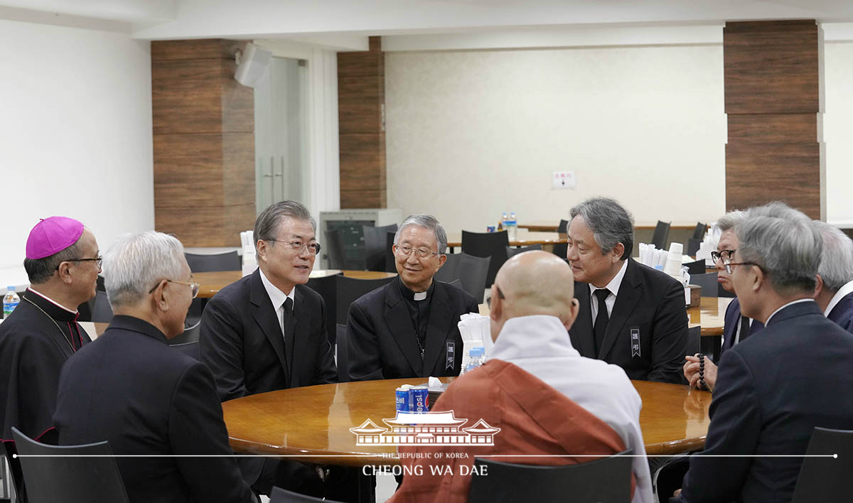 문재인 대통령 모친 고 강한옥 여사 빈소