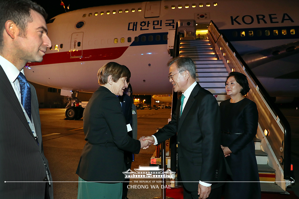 벨기에 공항 도착 행사