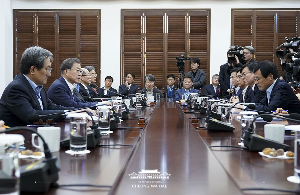 대통령 주재 수석보좌관회의