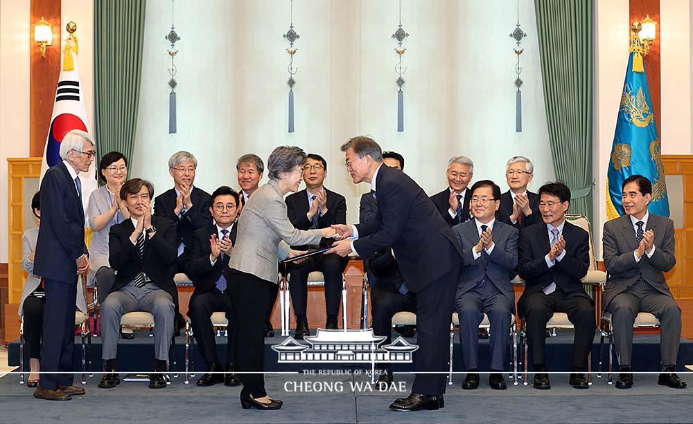 통일부·농림축산식품부 장관·국민권익위원장 등 임명장 수여식