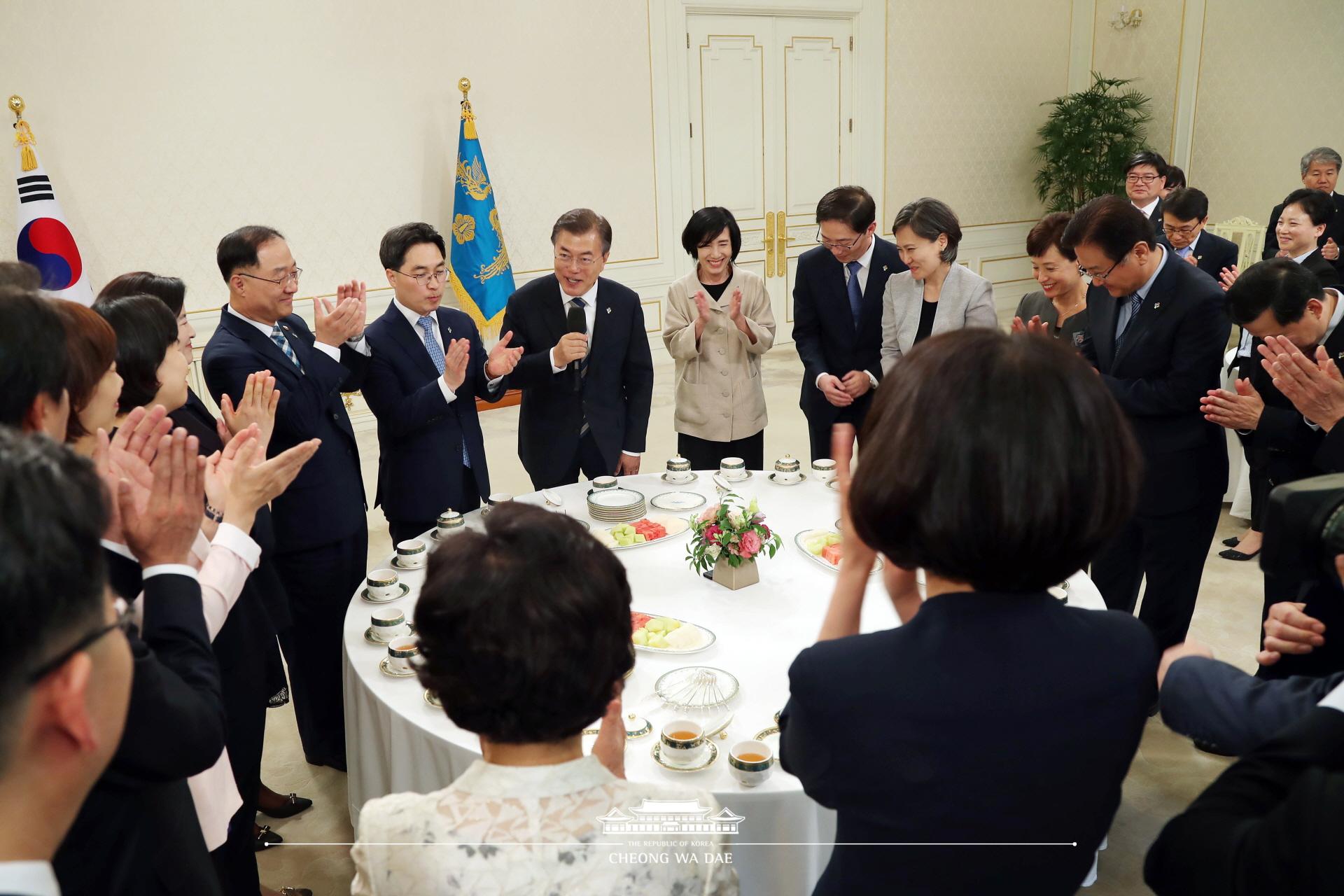 신임 국무조정실장 및 차관(급) 임명장 수여식