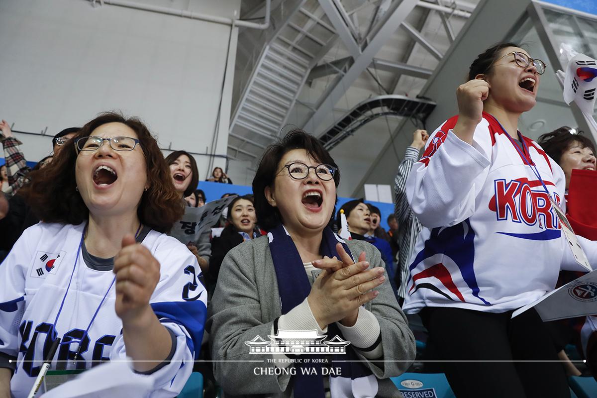 김정숙 여사, 패럴림픽 아이스하키 관람