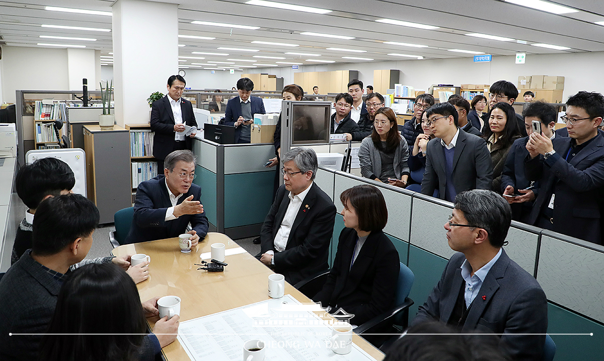 고용노동부 직원 격려 방문