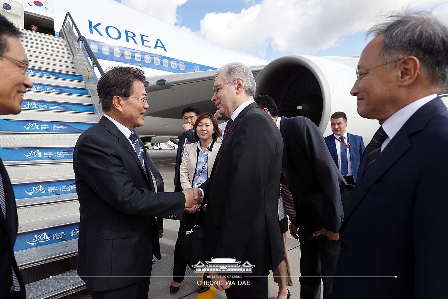 블라디보스톡 공항 도착