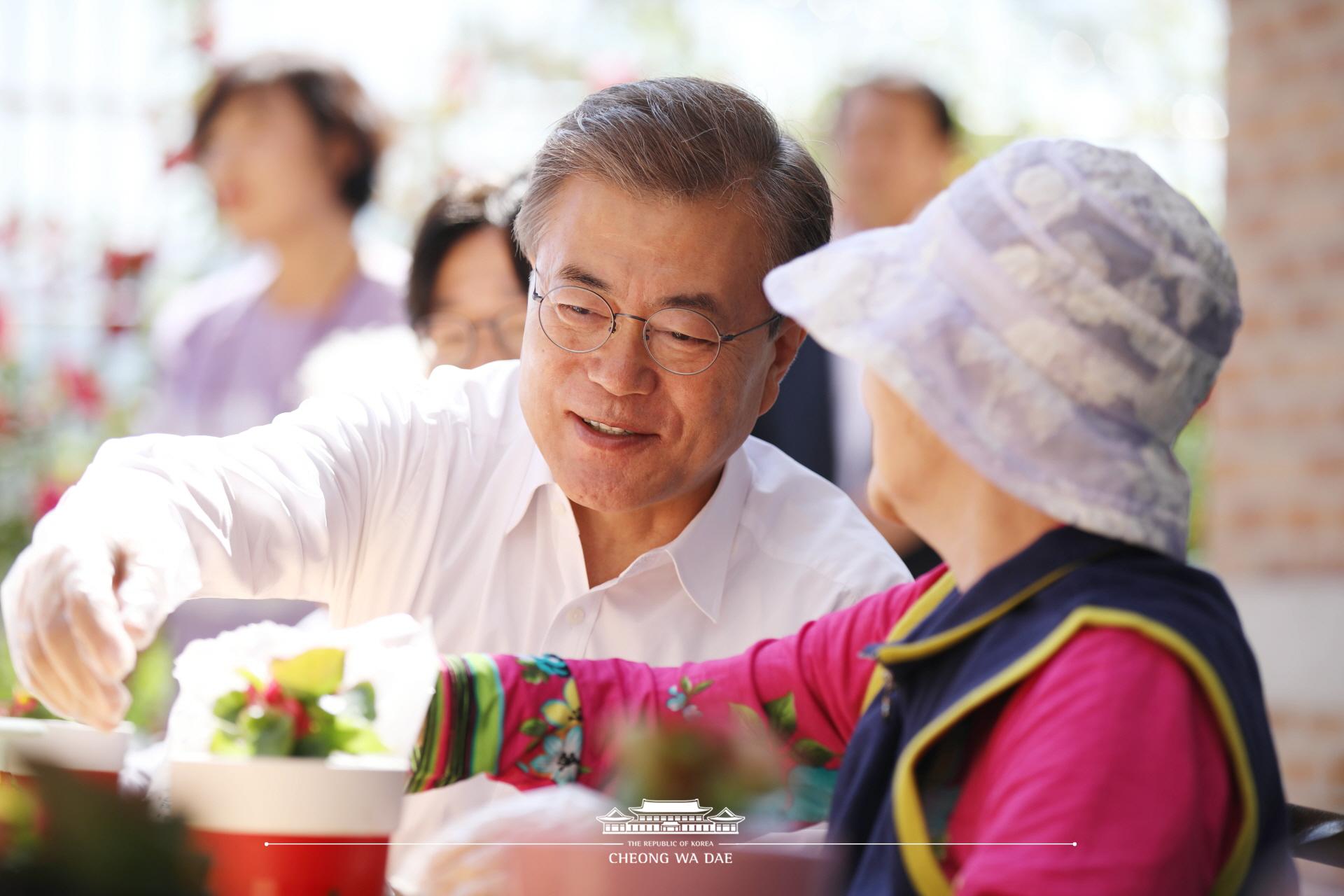 '치매, 이제 국가가 책임지겠습니다.' (-찾아가는 대통령 3편-)