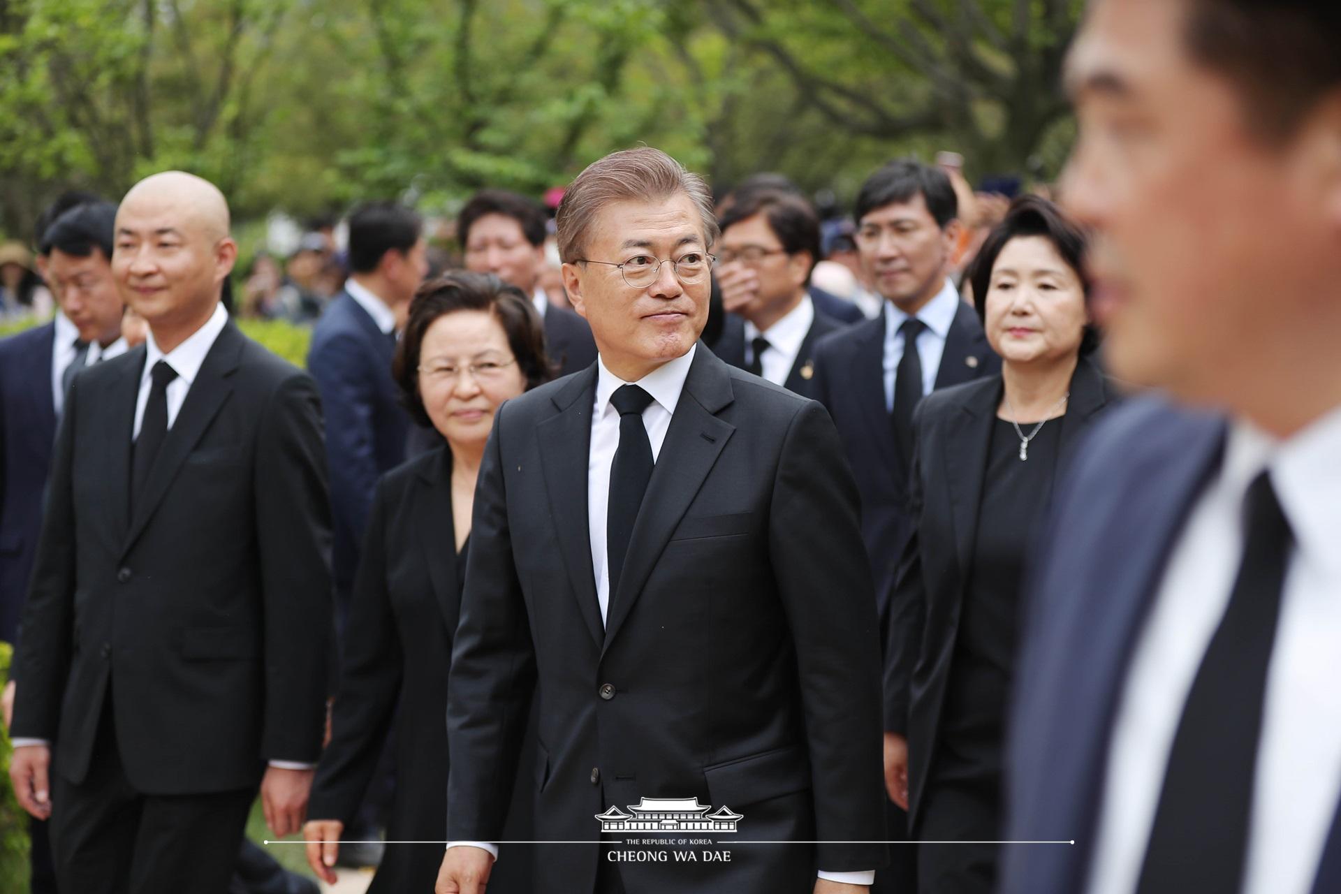 문재인 대통령_김정숙 여사_노무현 대통령 추모식