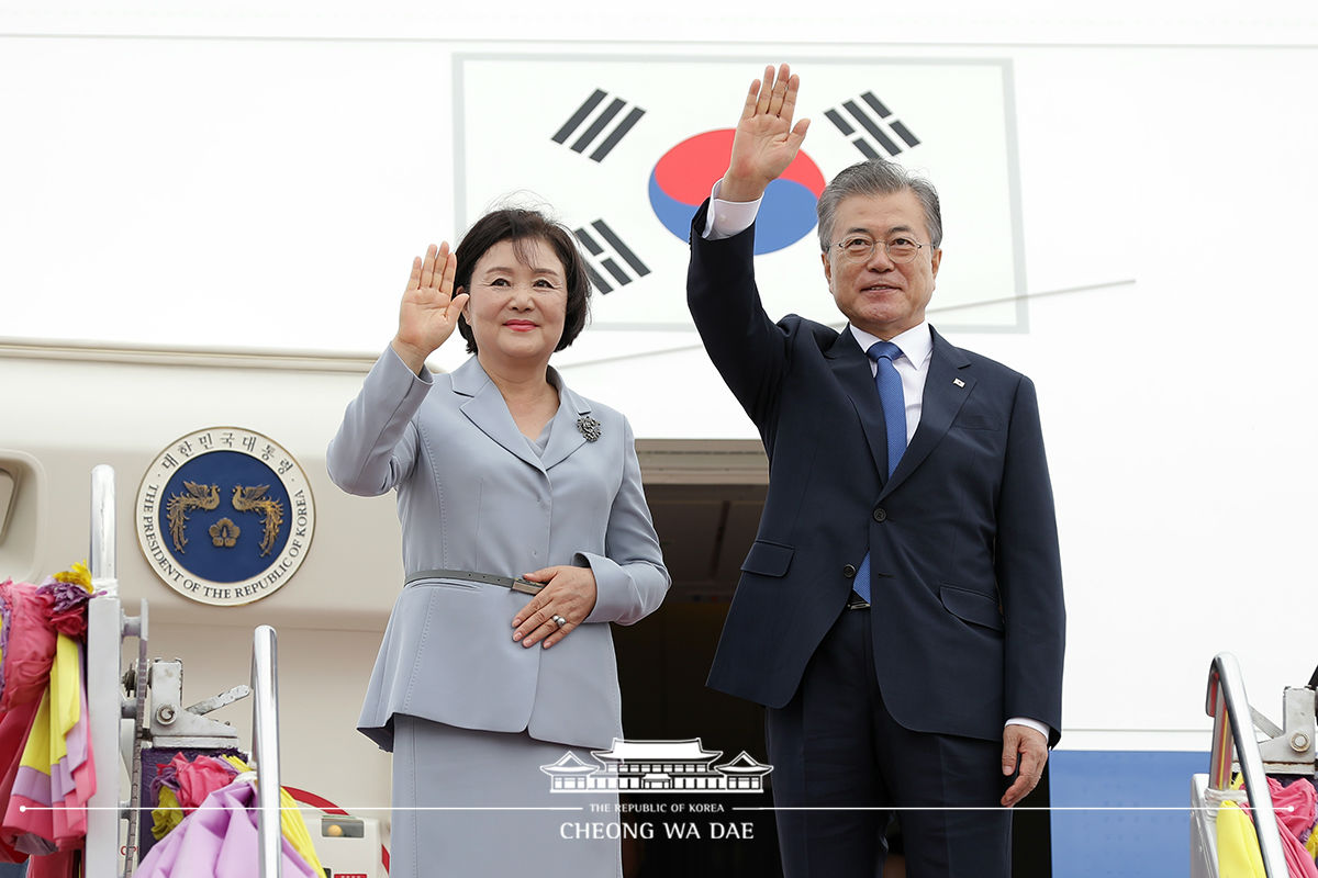 방콕 공항 출발행사