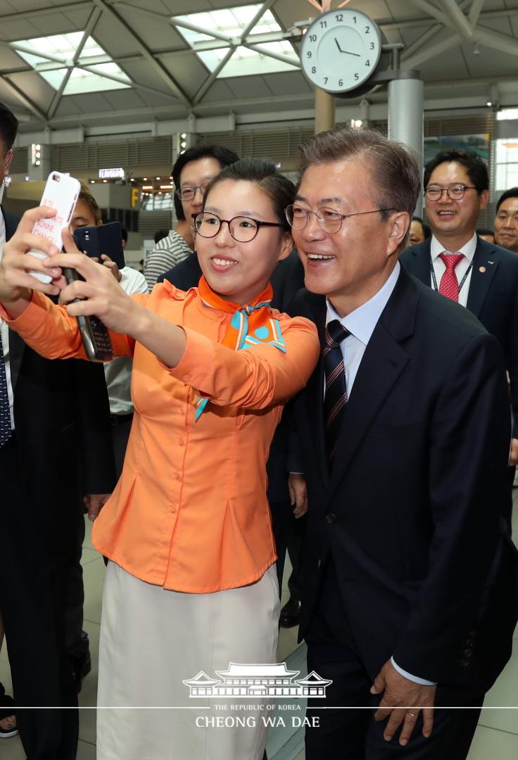 문재인 대통령_인천공항 비정규직 전환 인천공항