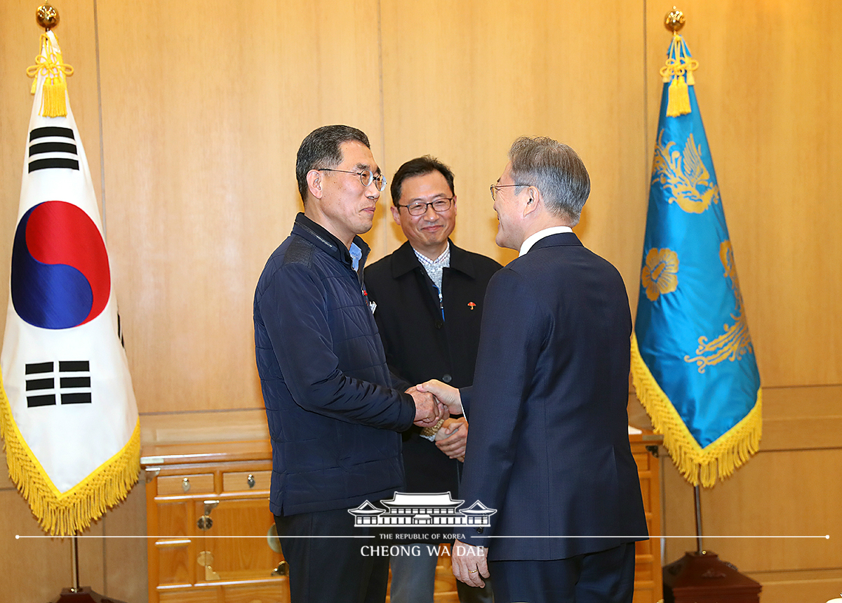 양 노총 위원장 면담