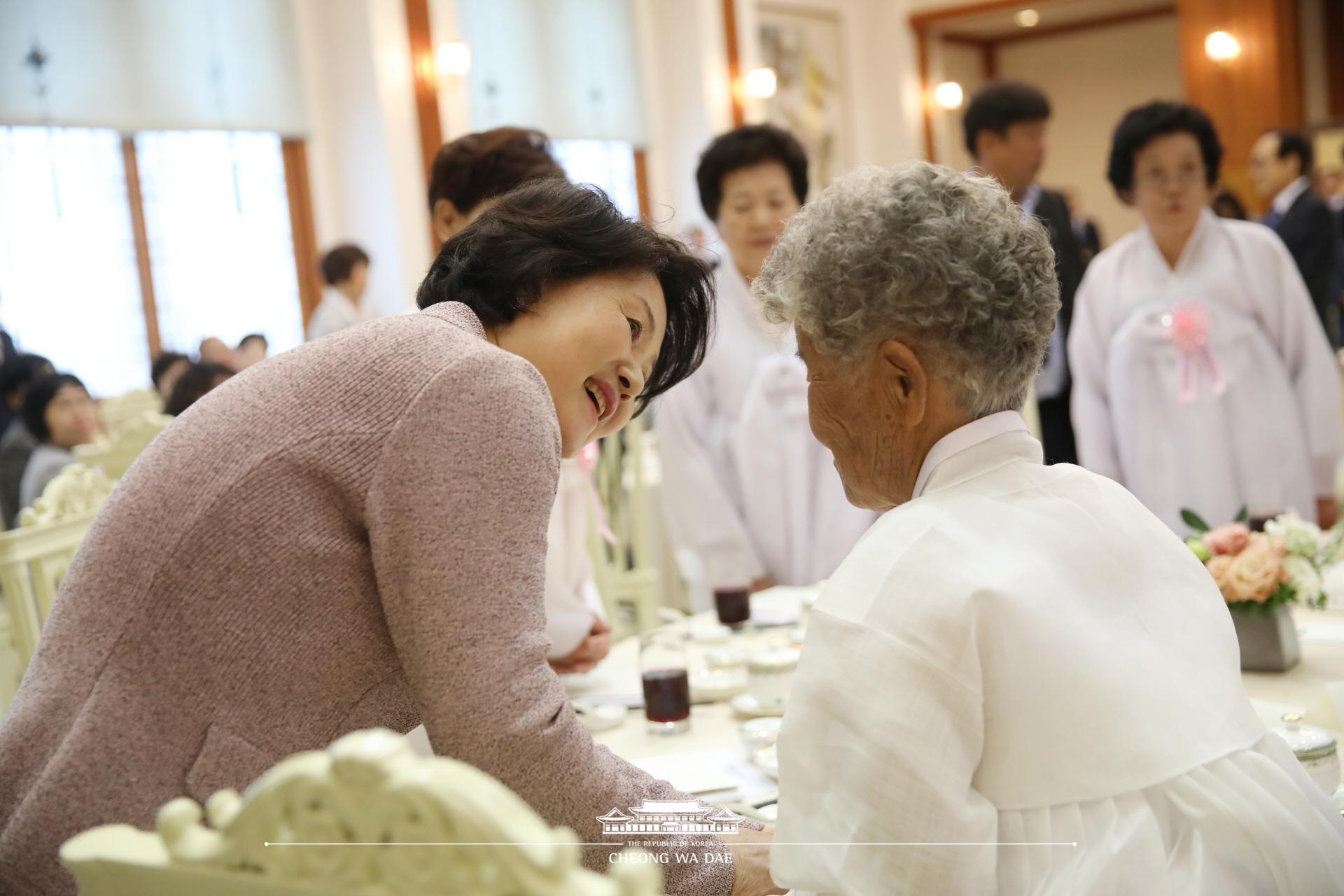 김정숙 여사_국가유공자 유족 초청 오찬