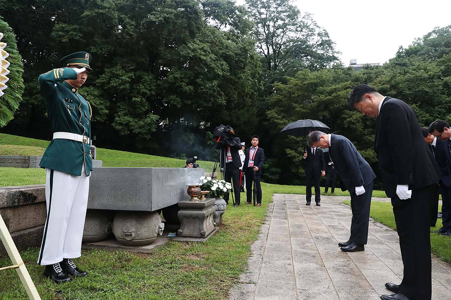 독립운동가 묘역 참배