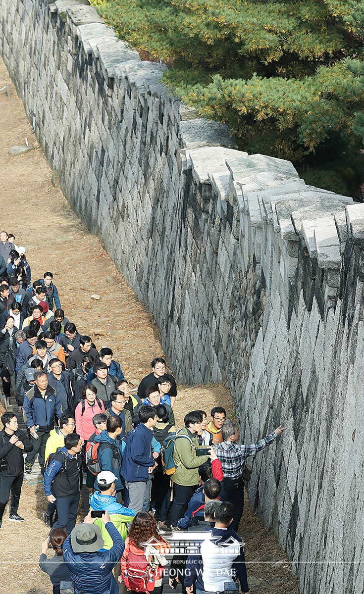 기자단과 북악산 산행