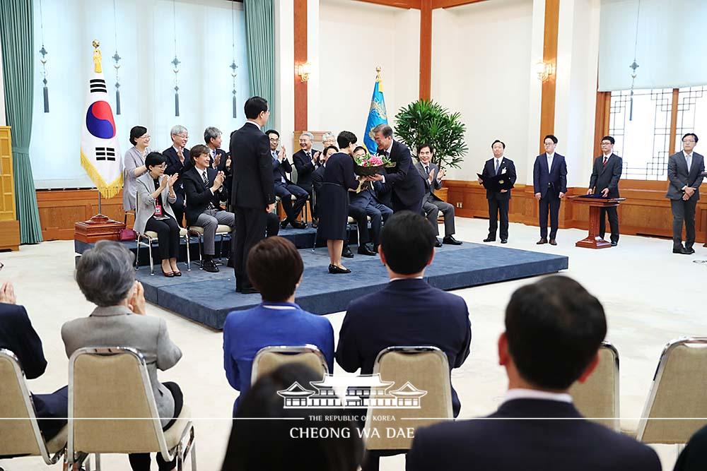 통일부·농림축산식품부 장관·국민권익위원장 등 임명장 수여식