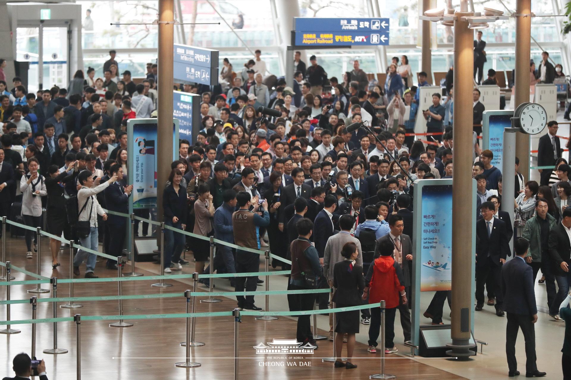 문재인 대통령_인천공항 비정규직 전환 인천공항