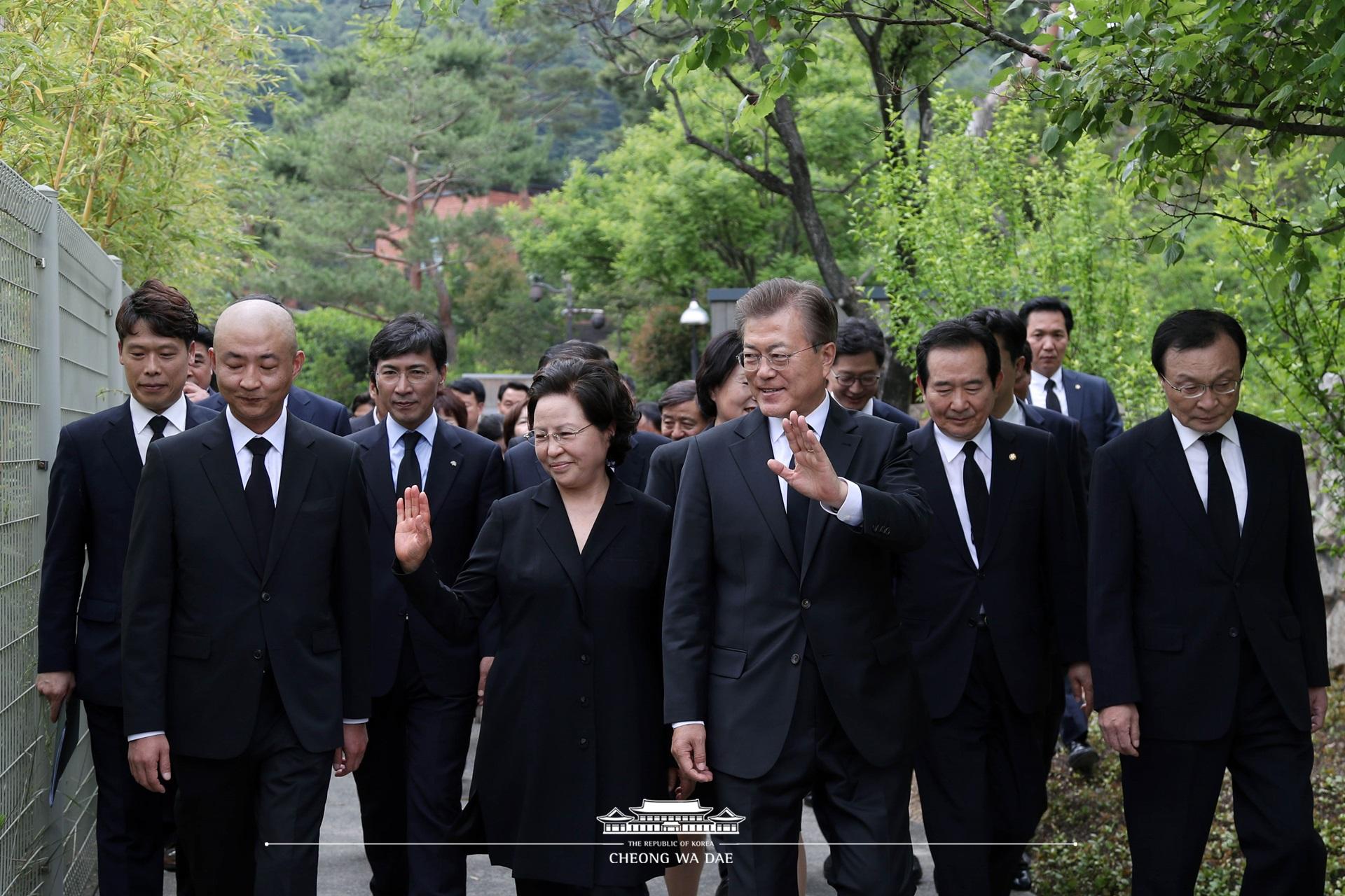 문재인 대통령_김정숙 여사_노무현 대통령 추모식